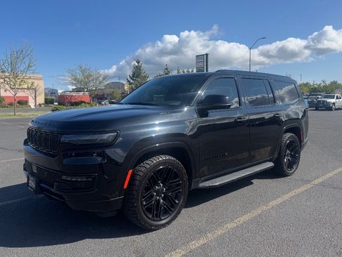 Used 2022 Jeep Wagoneer Series I image 1