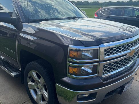 Used 2015 Chevrolet Silverado 1500 LT AWD/4WD image 9