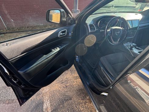 Used 2014 Jeep Grand Cherokee Laredo w/ Quick Order Package 23E image 14