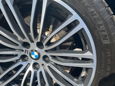 Used 2018 BMW 540i w/ M Sport Package image 16