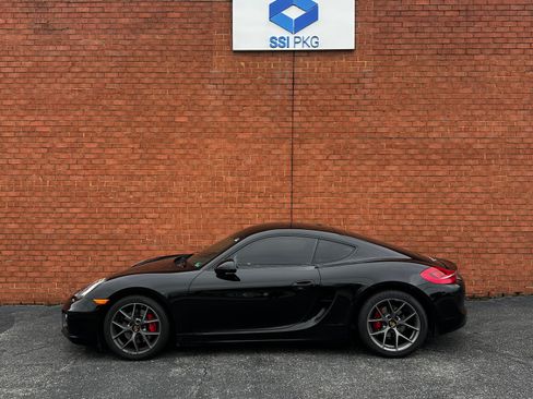 Used 2014 Porsche Cayman S image 2