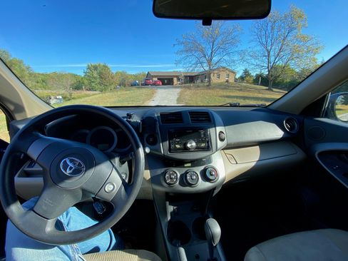 Used 2009 Toyota RAV4 4WD image 6