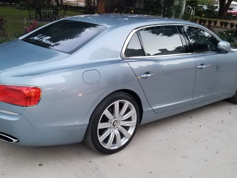 Used 2016 Bentley Flying Spur W12 image 24