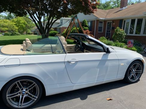 Used 2008 BMW 328i Convertible image 4