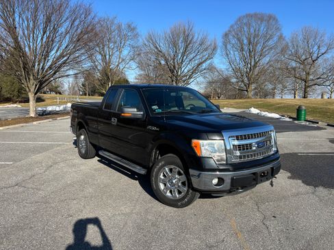 Used 2013 Ford F150 XLT w/ Luxury Equipment Group image 1