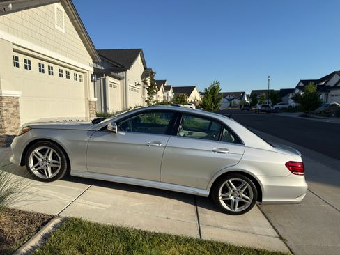 Used 2014 Mercedes-Benz E 350 Sedan image 4