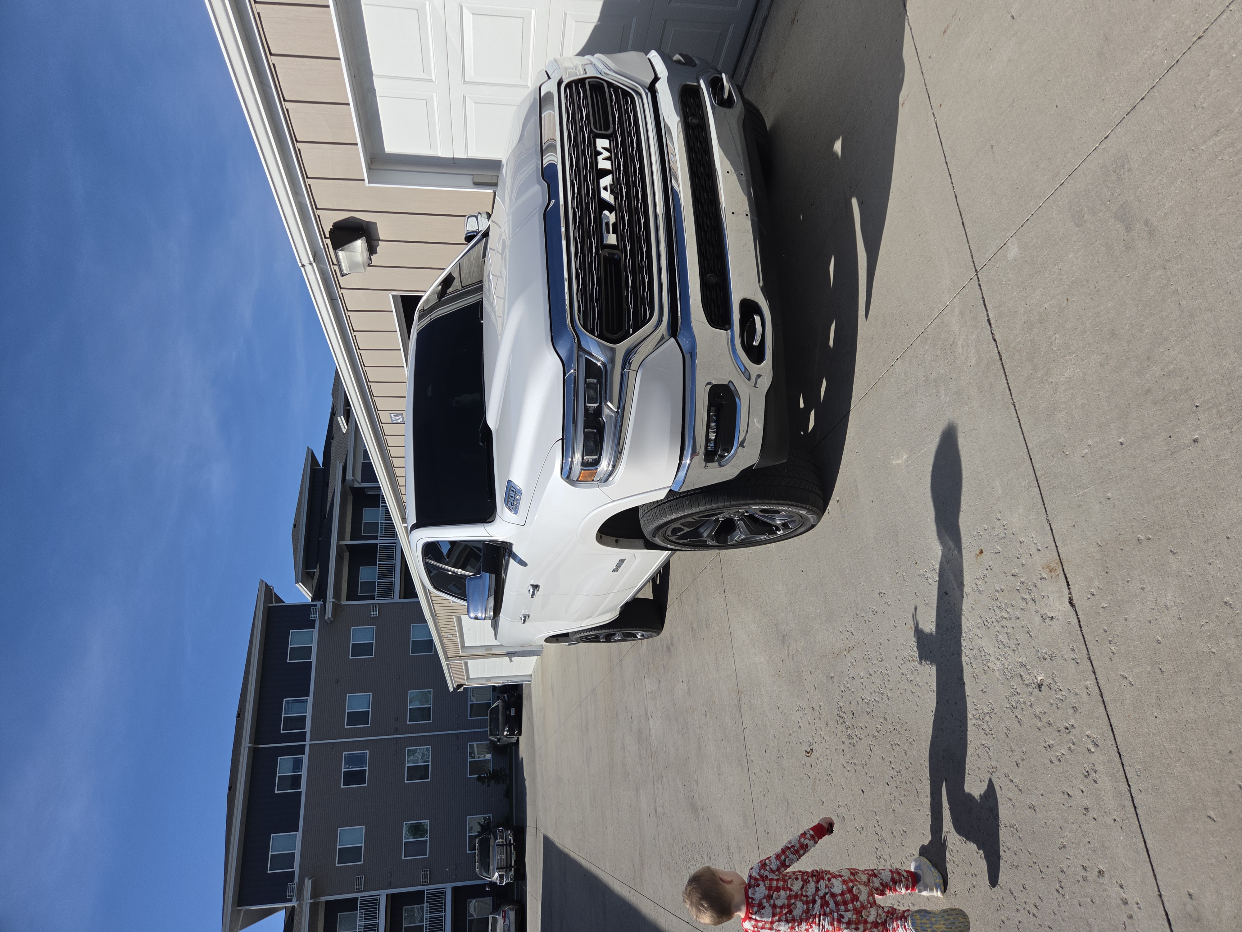 Used 2019 RAM 1500 Limited AWD/4WD image 1