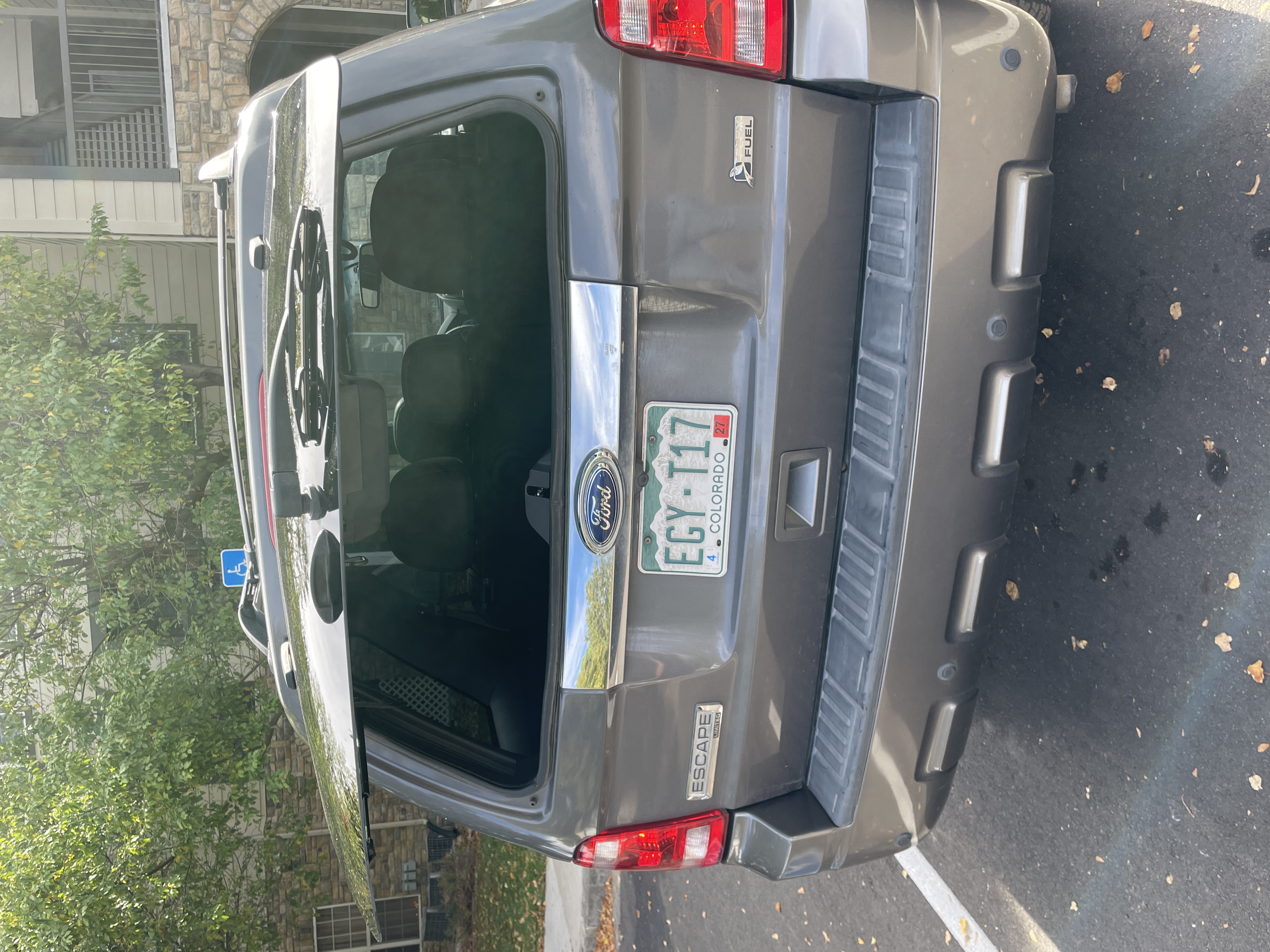 Used 2012 Ford Escape Limited FWD image 8