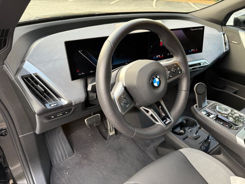 Used 2026 BMW iX xDrive60 w/ M Sport Package AWD/4WD image 15