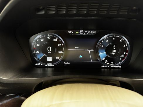 Used 2019 Volvo XC90 T6 Momentum w/ Advanced Package image 4