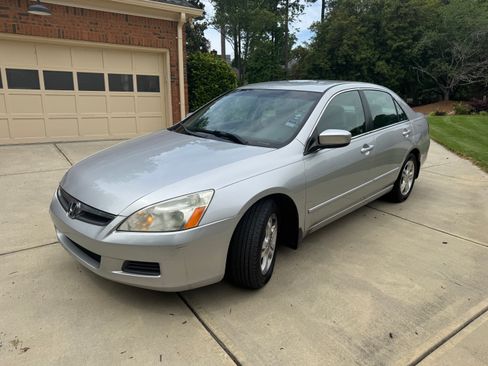 Used 2007 Honda Accord SE image 1