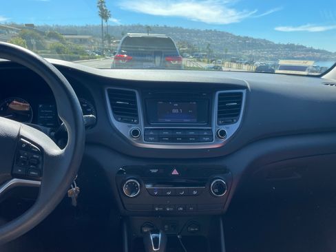 Used 2017 Hyundai Tucson SE image 15