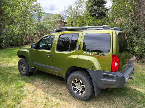 Used 2012 Nissan Xterra PRO-4X AWD/4WD image 4