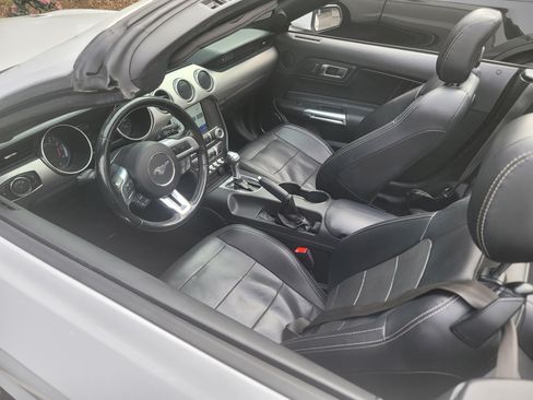 Used 2020 Ford Mustang Premium image 16