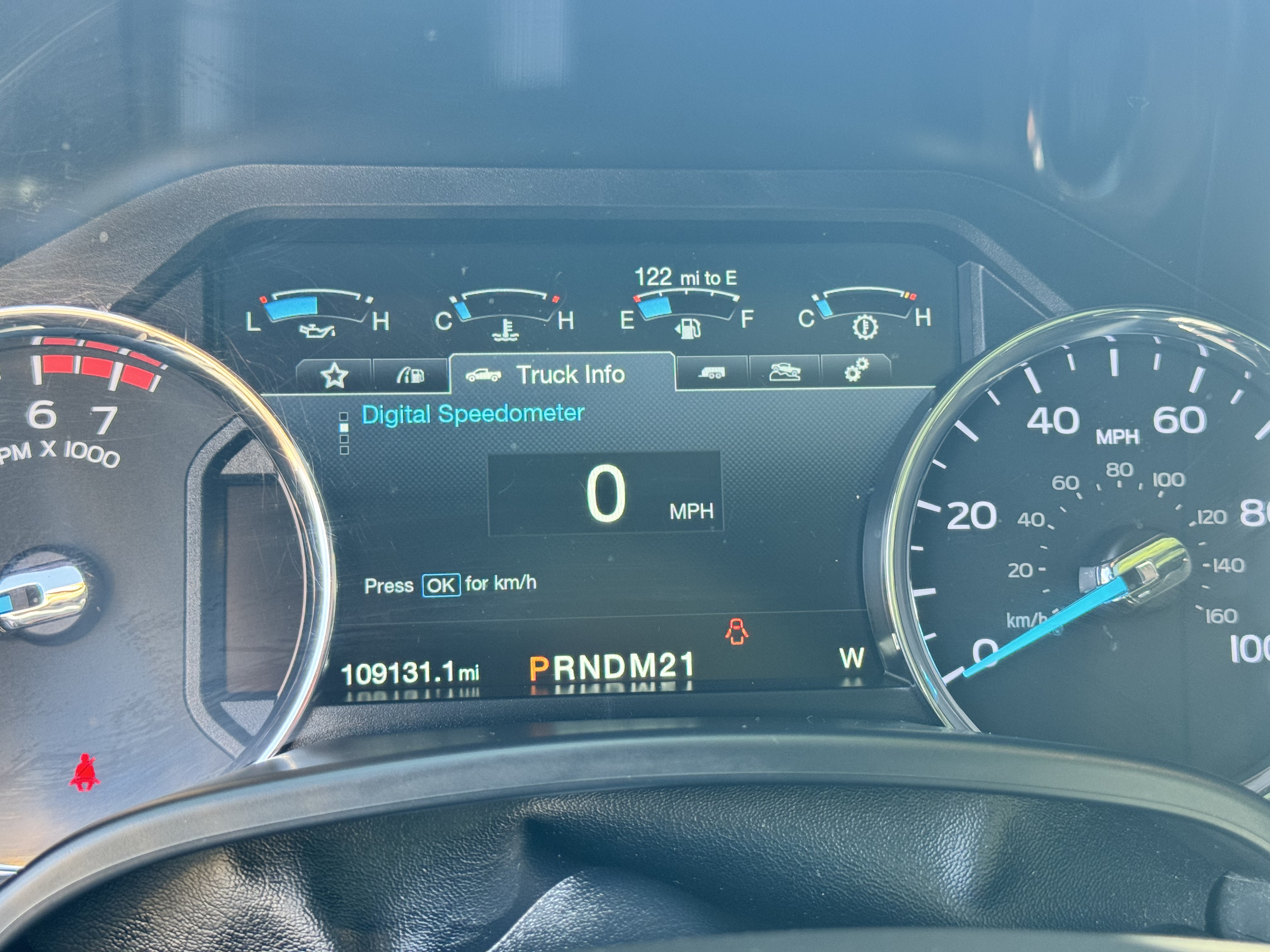 Used 2018 Ford F250 Platinum w/ Platinum Ultimate Package AWD/4WD image 16