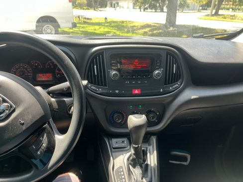 Used 2016 RAM ProMaster City Tradesman FWD image 10