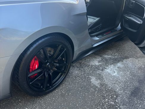 Used 2020 Ford Mustang Shelby GT500 w/ Technology Package RWD image 13