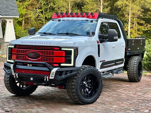 Used 2019 Ford F250 XL w/ Power Equipment Group image 1