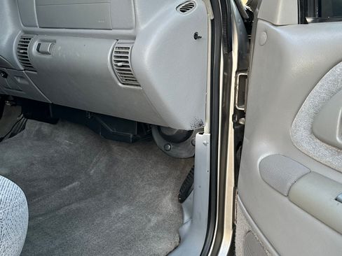 Used 1999 Chevrolet Tahoe 4WD 2-Door w/ Preferred Equipment Group image 8