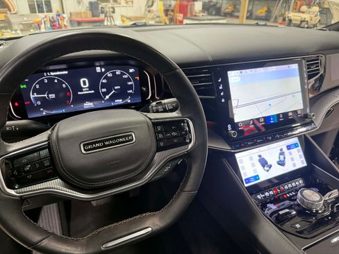 Used 2024 Jeep Grand Wagoneer Series II w/ Quick Order Packagew 28T image 15