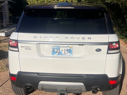 Used 2016 Land Rover Range Rover Sport HSE image 4