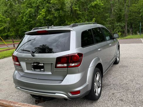 Used 2017 Dodge Journey Crossroad FWD image 13