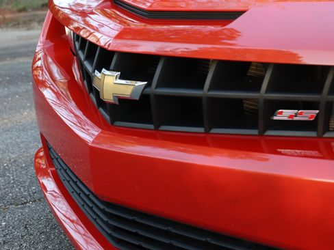 Used 2010 Chevrolet Camaro SS w/ RS Package image 9