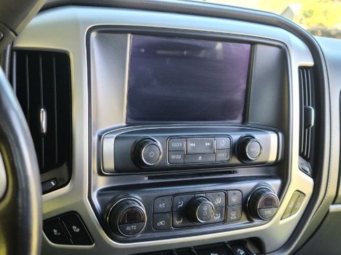 Used 2018 GMC Sierra 1500 SLT w/ SLT Premium Package AWD/4WD image 18
