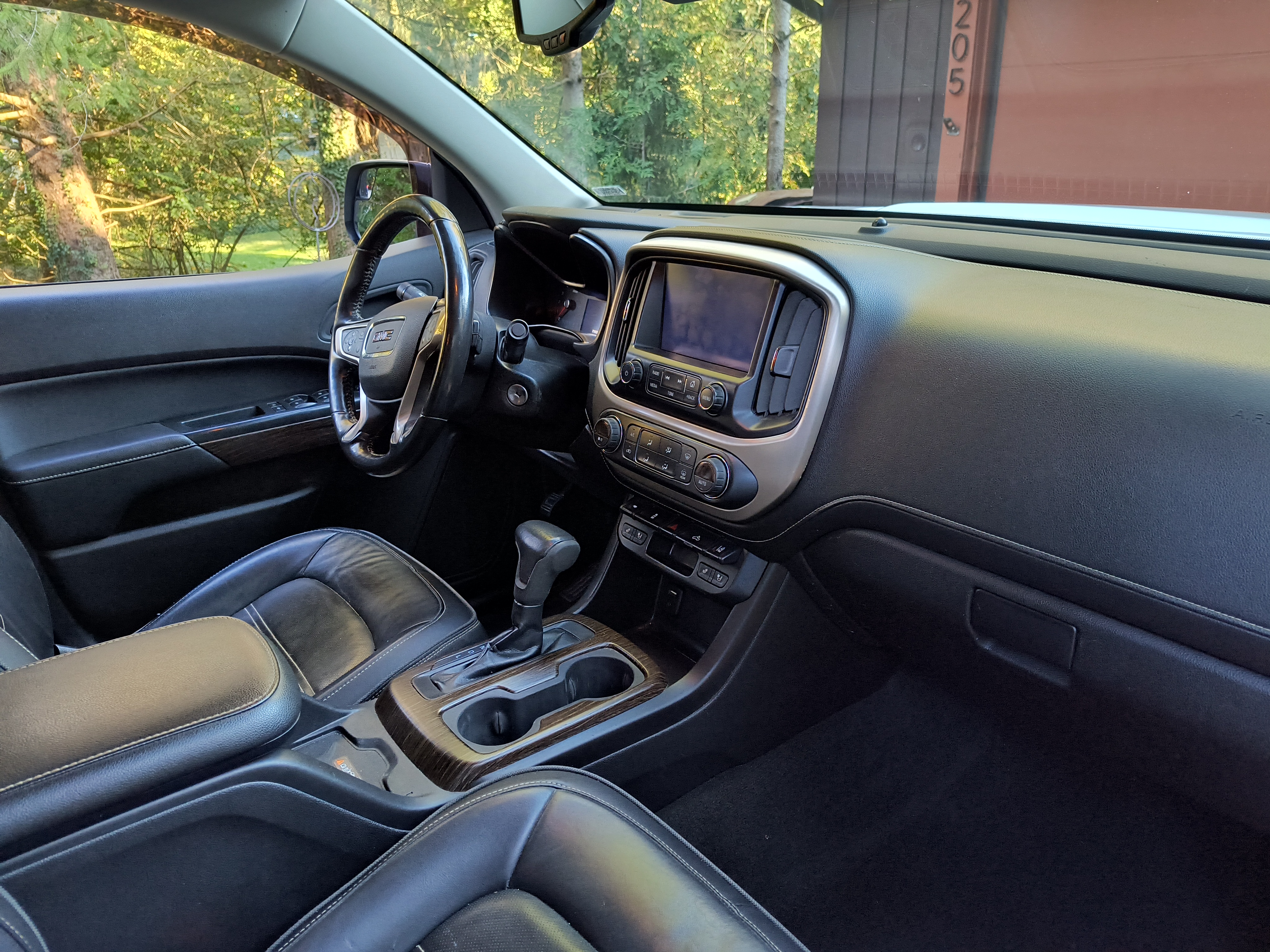 Used 2017 GMC Canyon Denali AWD/4WD image 15