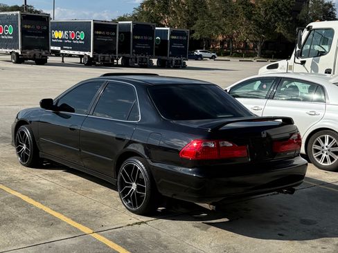 Used 2000 Honda Accord EX image 2