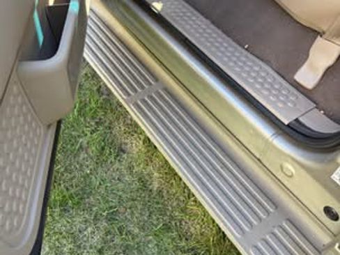 Used 2004 Ford Excursion Limited image 9