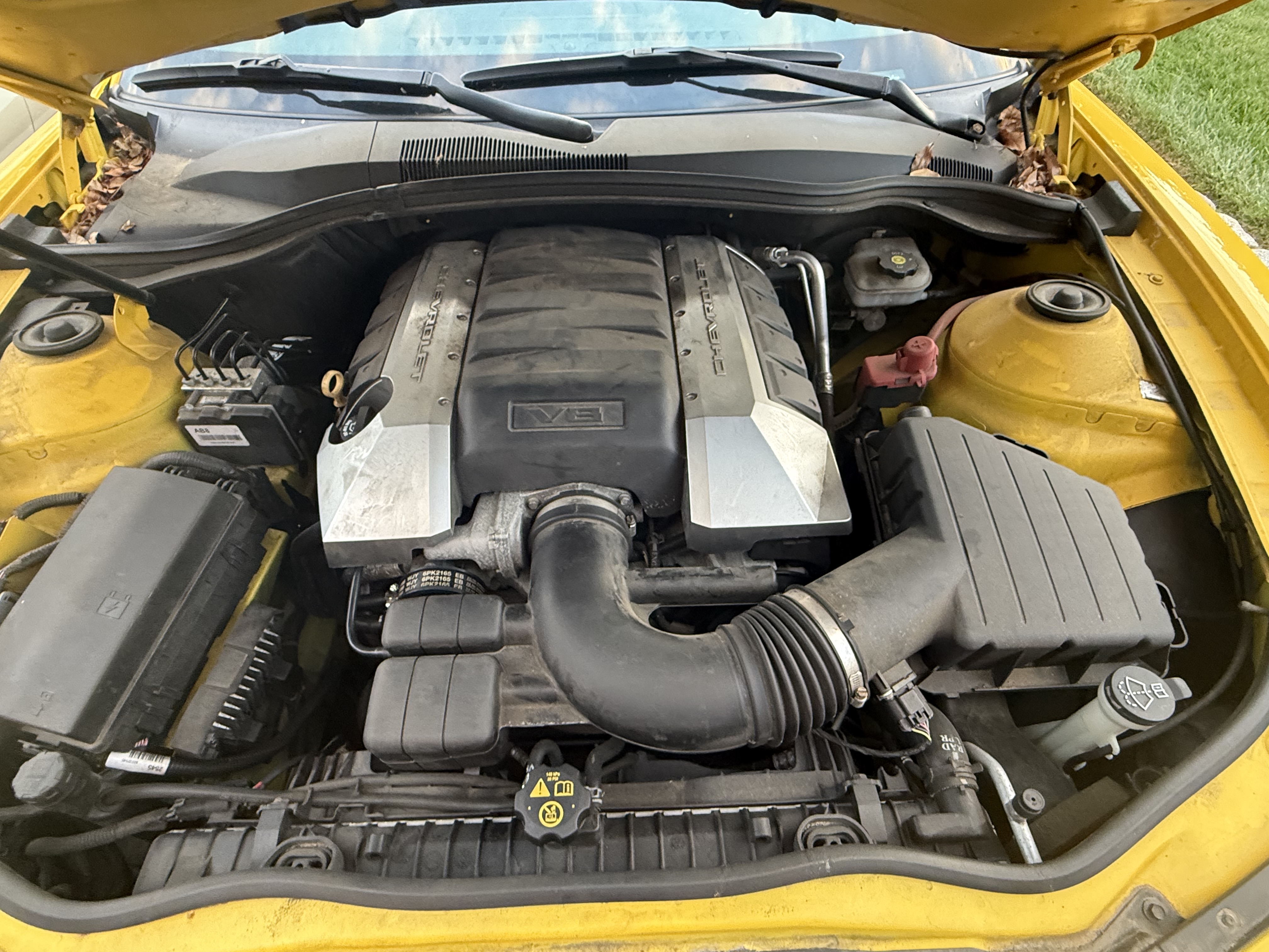 Used 2010 Chevrolet Camaro SS w/ RS Package RWD image 11