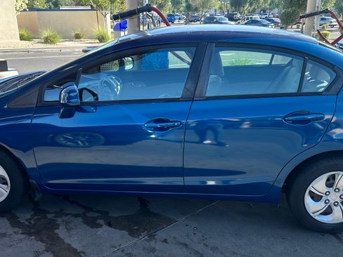 Used 2013 Honda Civic LX image 4