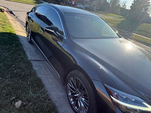 Used 2022 Lexus LS 500 w/ Interior Upgrade Package image 6