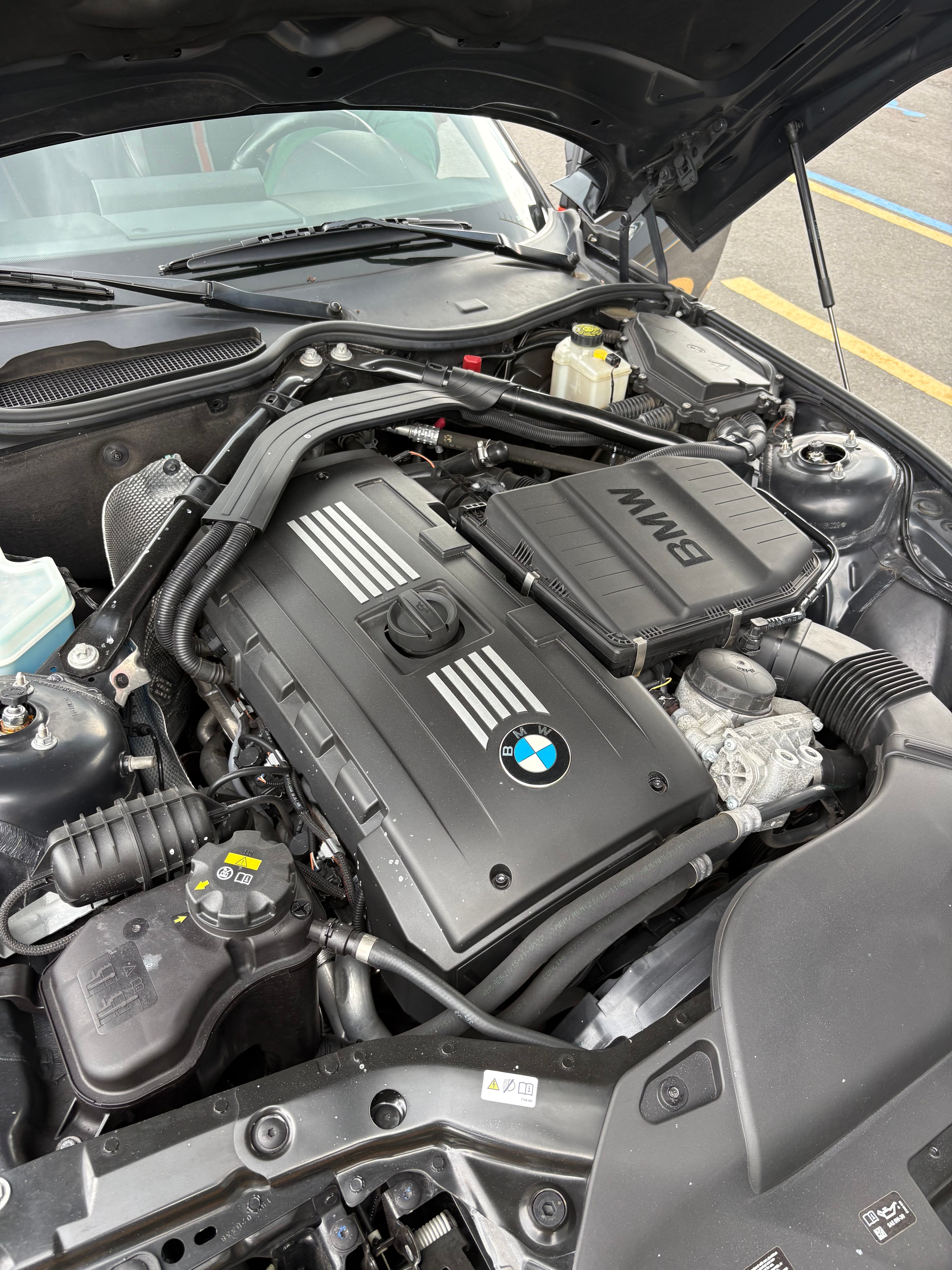 Used 2016 BMW Z4 sDrive35i RWD image 13