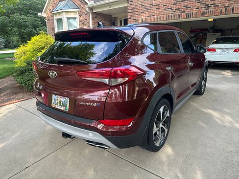 Used 2017 Hyundai Tucson Limited w/ Limited Ultimate Package 03 FWD image 2