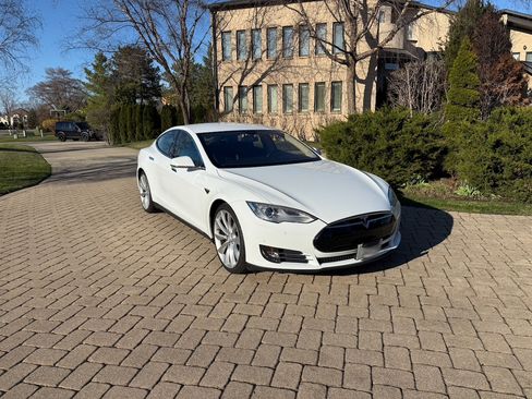 Used 2014 Tesla Model S image 2