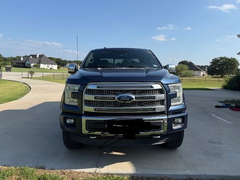 Used 2016 Ford F150 Platinum w/ Equipment Group 701A Luxury AWD/4WD image 4