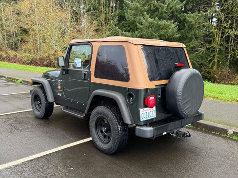 Used 1998 Jeep Wrangler Sahara image 2