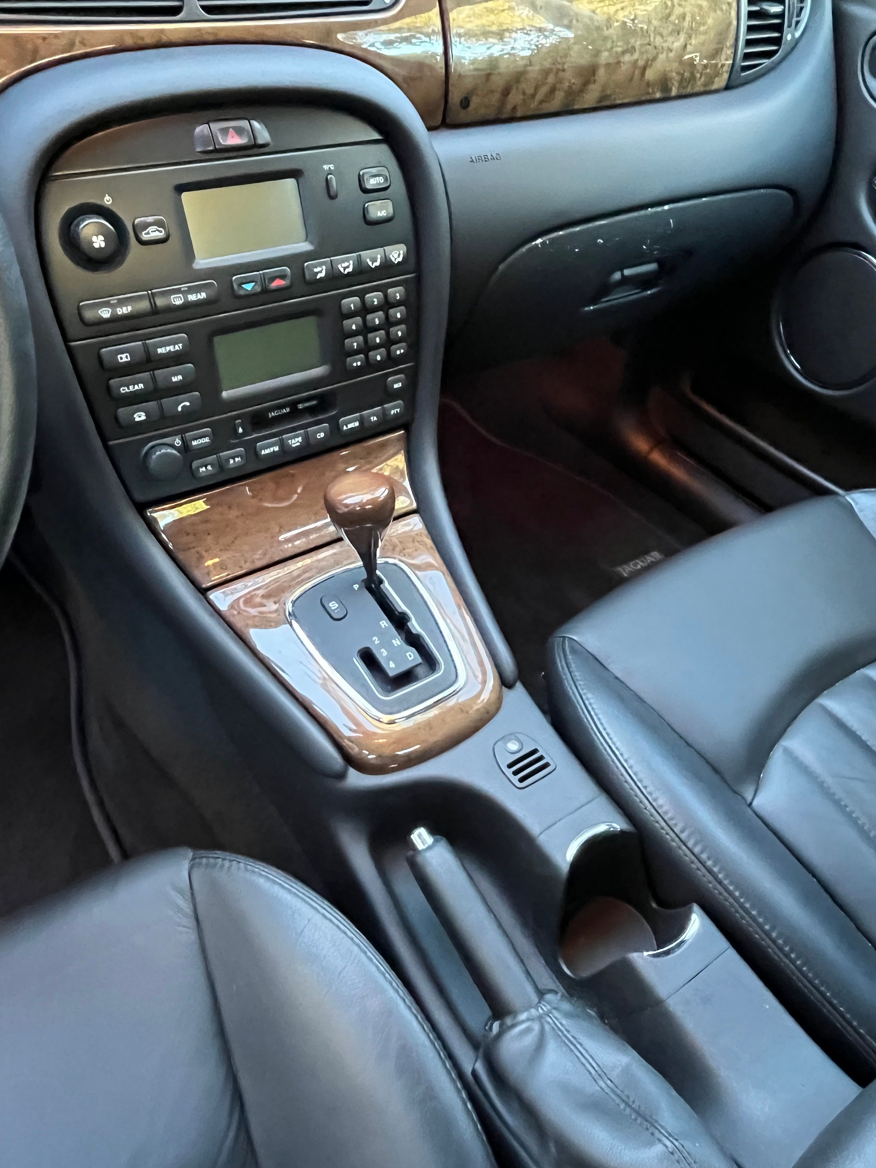 Used 2002 Jaguar X-TYPE 2.5 AWD/4WD image 10