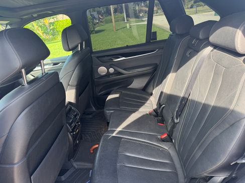 Used 2018 BMW X5 xDrive50i w/ Dynamic Handling Package image 9