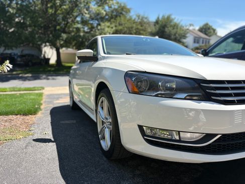Used 2014 Volkswagen Passat 3.6 SEL Premium FWD image 1