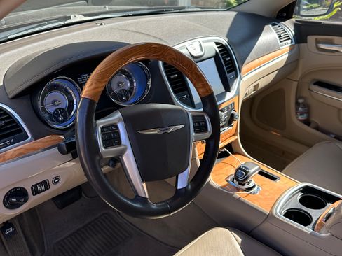 Used 2013 Chrysler 300 C RWD image 8