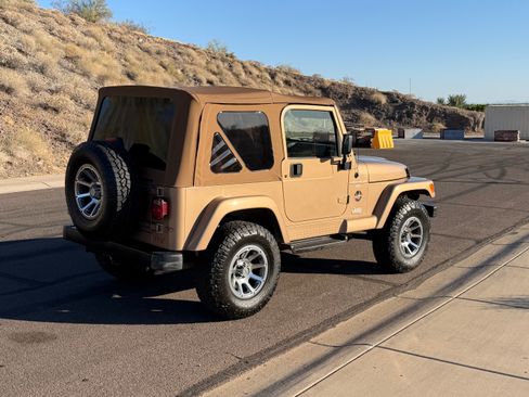 Used 1999 Jeep Wrangler Sahara AWD/4WD image 4