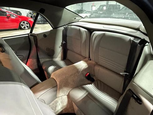 Used 2001 Porsche 911 Cabriolet image 24