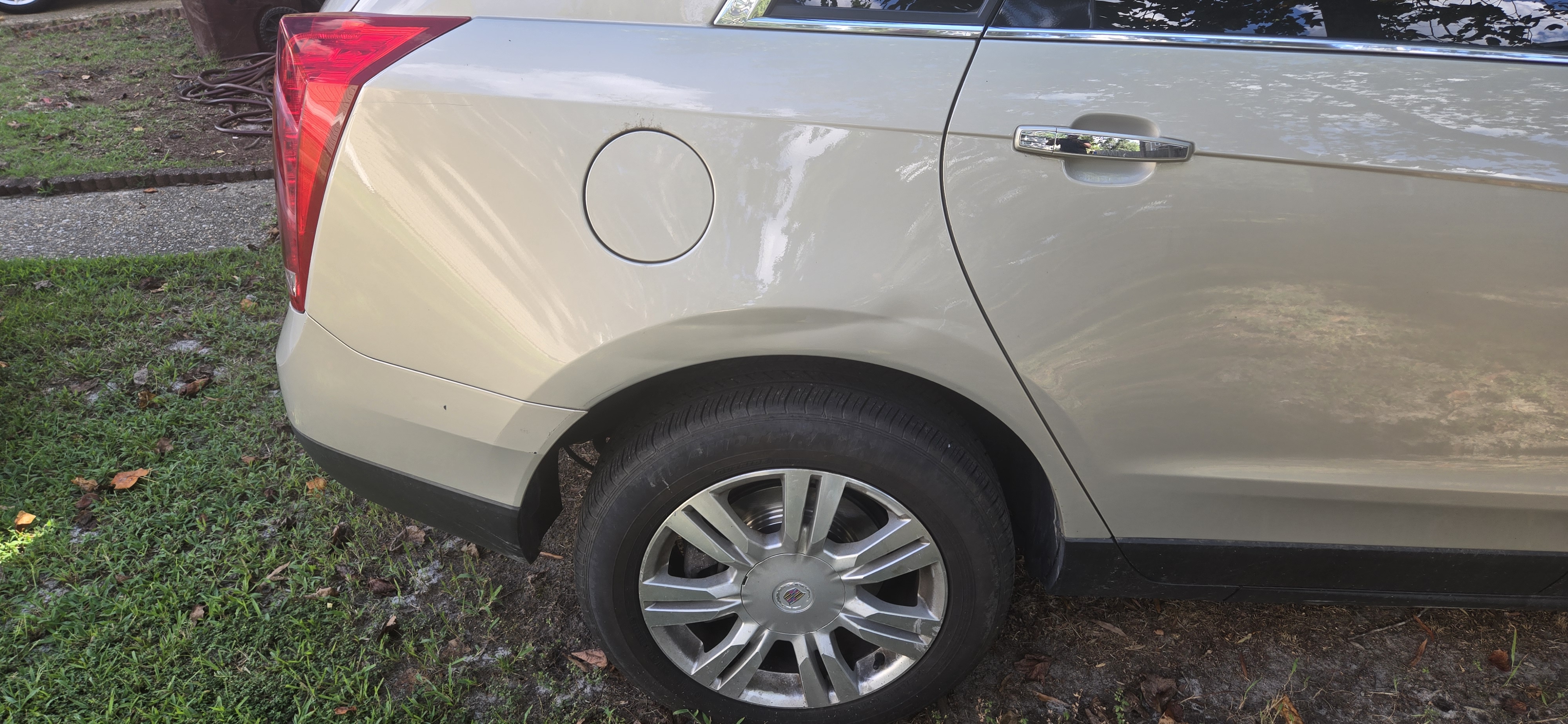 Used 2011 Cadillac SRX Luxury AWD/4WD image 15