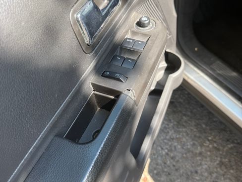 Used 2010 Ford Edge SEL image 11