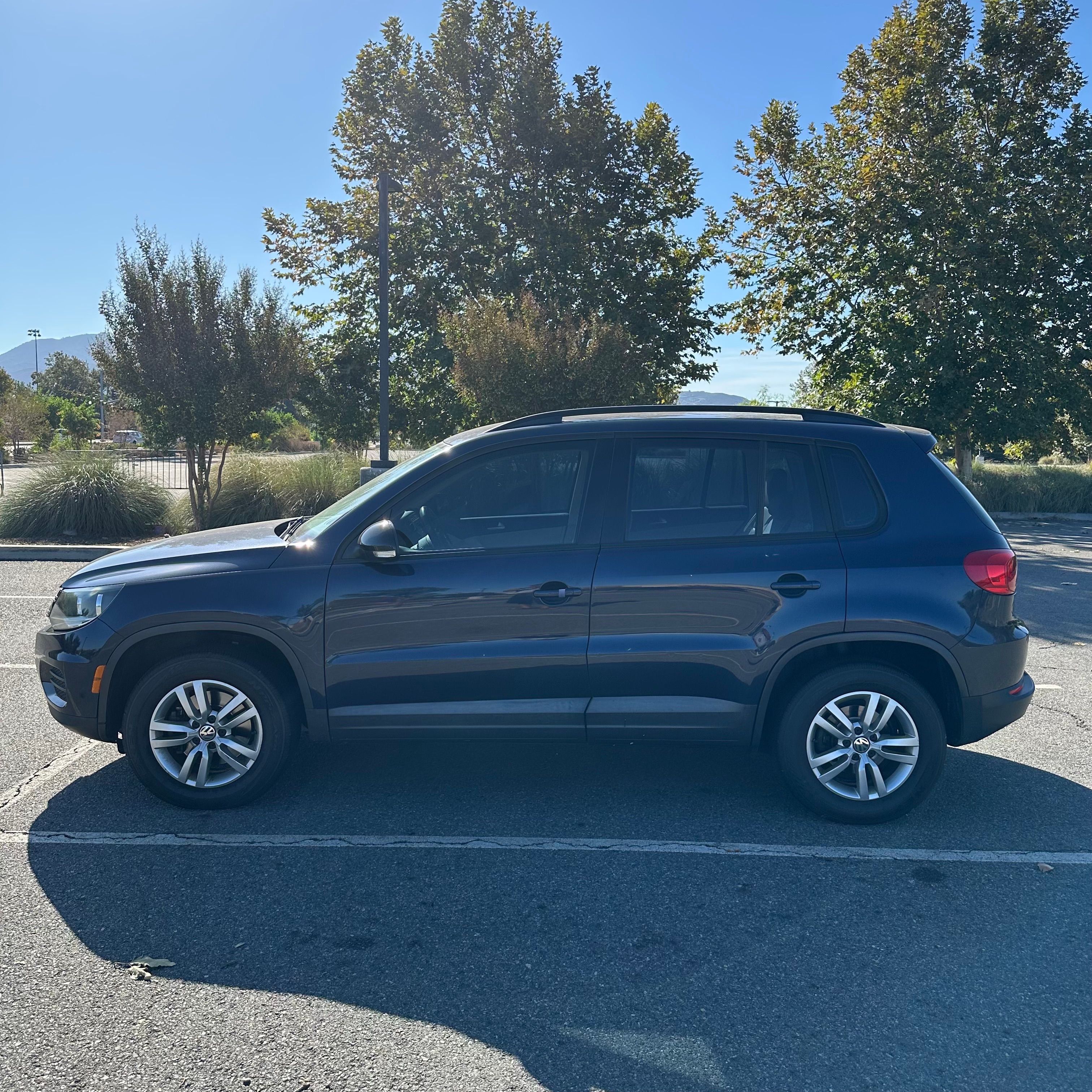 Used 2016 Volkswagen Tiguan S FWD image 8