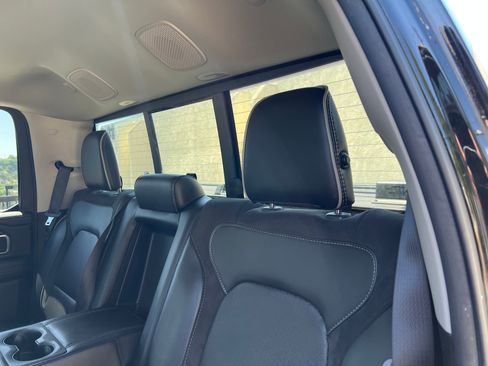 Used 2022 RAM 1500 Laramie AWD/4WD image 12