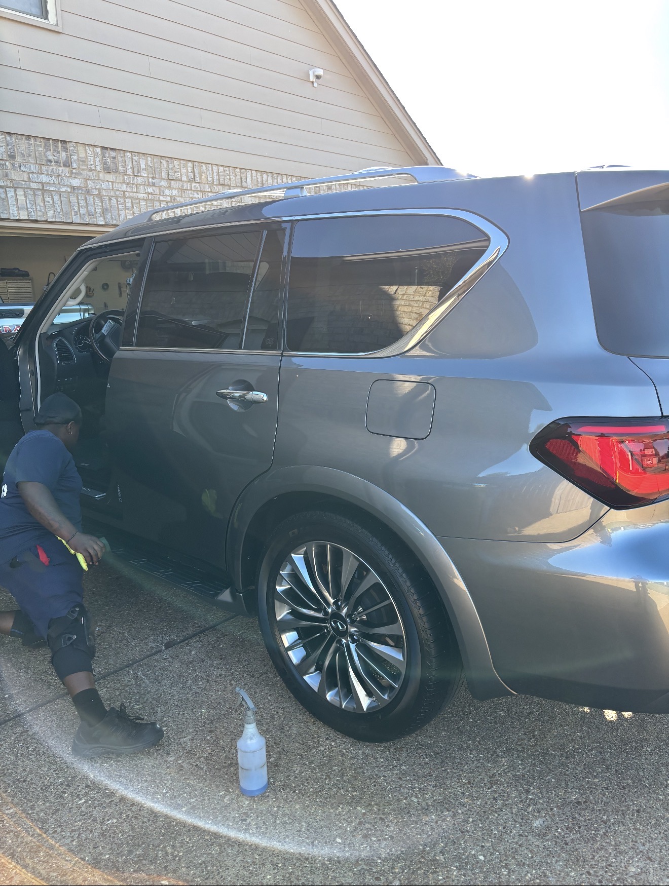 Used 2019 INFINITI QX80 Luxe w/ 22" Wheel Package AWD/4WD image 8